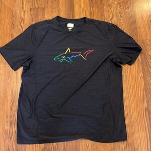 Greg Norman Golf Play Dry Athletic/Golf shirt with large Shark Logo Men’s XL